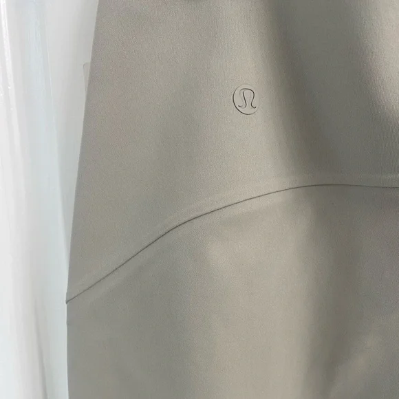 Lululemon Smooth Fit Pull-On High-Rise Pant | size 6 | warm ash grey - Picture 3 of 5